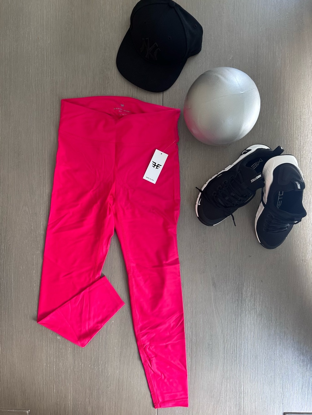 Heronine Sport Vibrant Hot Pink High-Waisted Leggings
